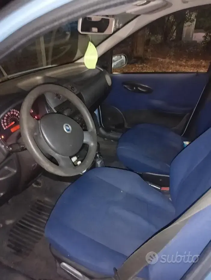 Usata Fiat Punto 60 CV (44 kW) 2004 Utilitaria