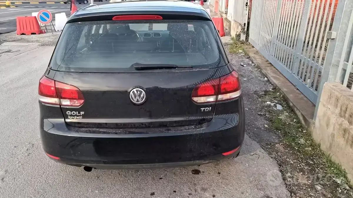 Usata VW Golf VI 105 CV (77 kW) 2010 Nero Utilitaria