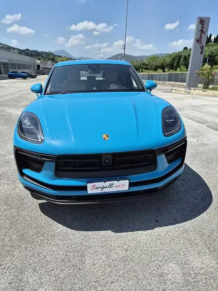 Usata Porsche Macan 265 CV (194 kW) 2022 Bluazzurro SUV