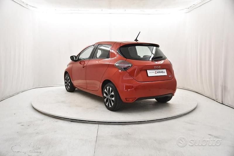 Usata Renault Zoe Zen 100 kW (136 CV) 2022 Rosso Utilitaria