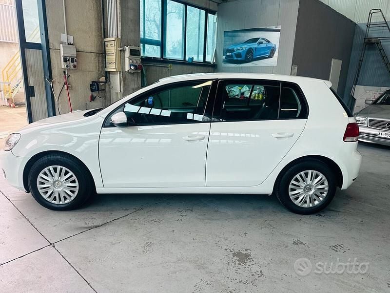 Usata VW Golf VI United 80 CV (58 kW) 2011 Bianco Utilitaria