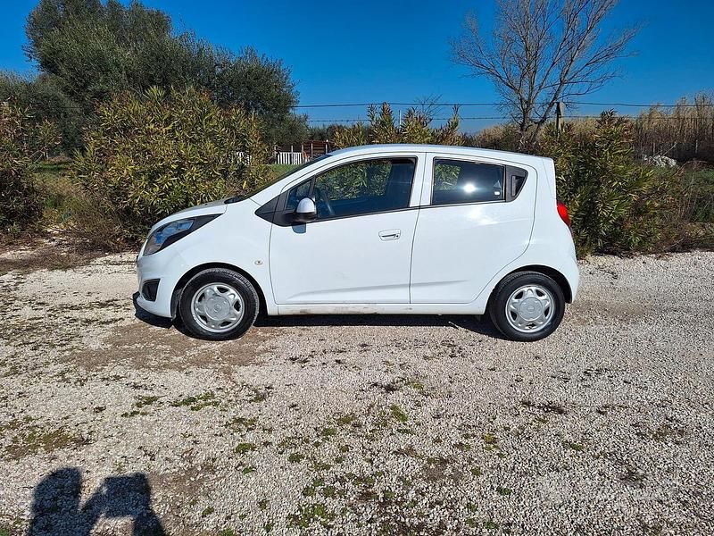 Usata Chevrolet Spark 68 CV (50 kW) 2013 Bianco Utilitaria