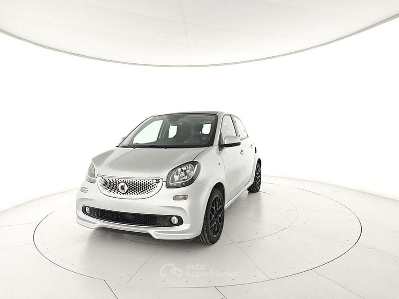 Usata Smart ForFour Superpassion 71 CV (52 kW) 2019 Argento Utilitaria