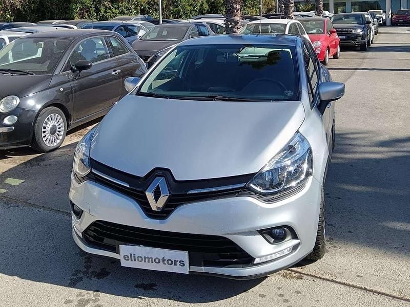 Usata Renault Clio IV Business 76 CV (55 kW) 2019 Argento Berlina
