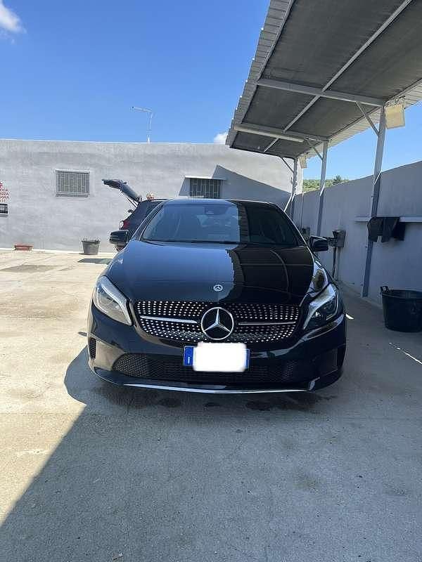 Usata 2018 Mercedes A200 Tre volumi | 16.000 € (Buon prezzo) - Immagine 1/4