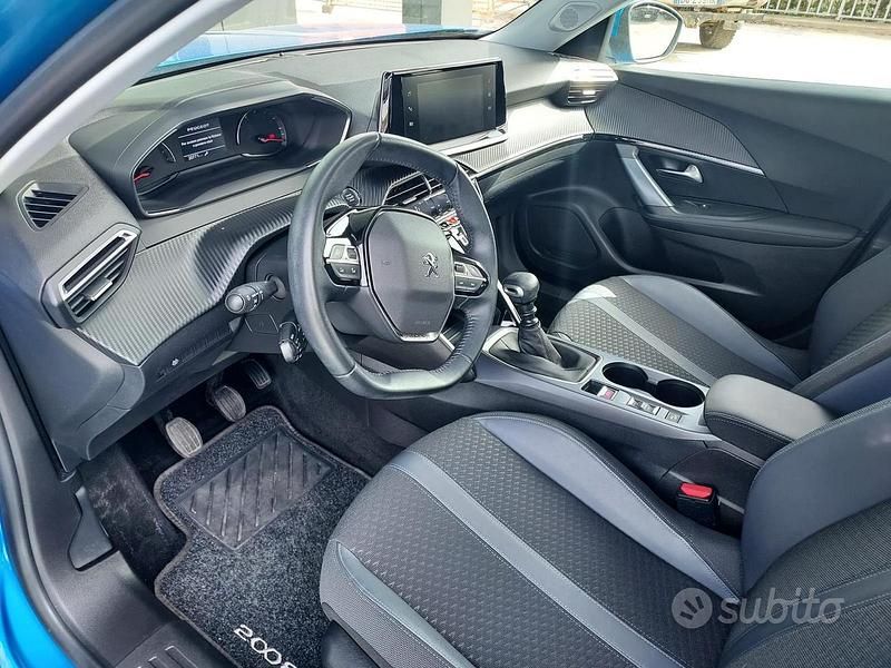 Usata Peugeot 2008 131 CV (96 kW) 2020 Blu SUV