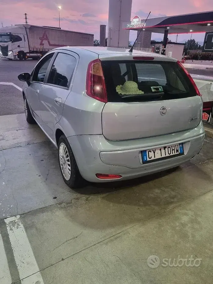 Usata Fiat Grande Punto 75 CV (55 kW) 2006 Utilitaria