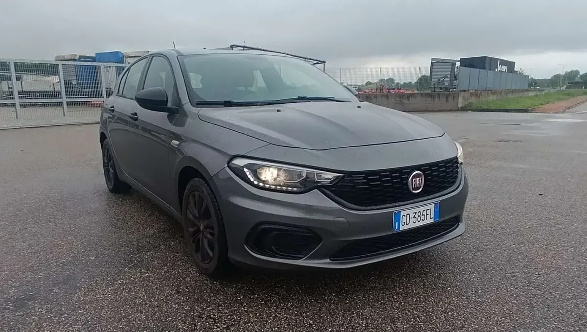 Usata Fiat Tipo More 95 CV (69 kW) 2020 Grigio Berlina