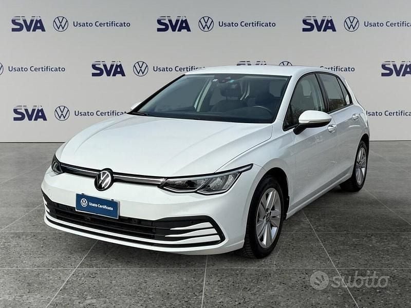 Usata VW Golf VIII Life 116 CV (85 kW) 2023 Bianco Berlina