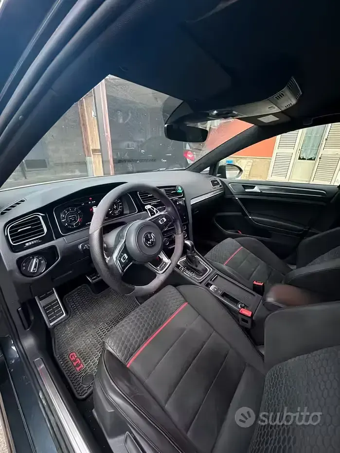 Usata VW Golf VIII GTI 245 CV (180 kW) 2020 Berlina