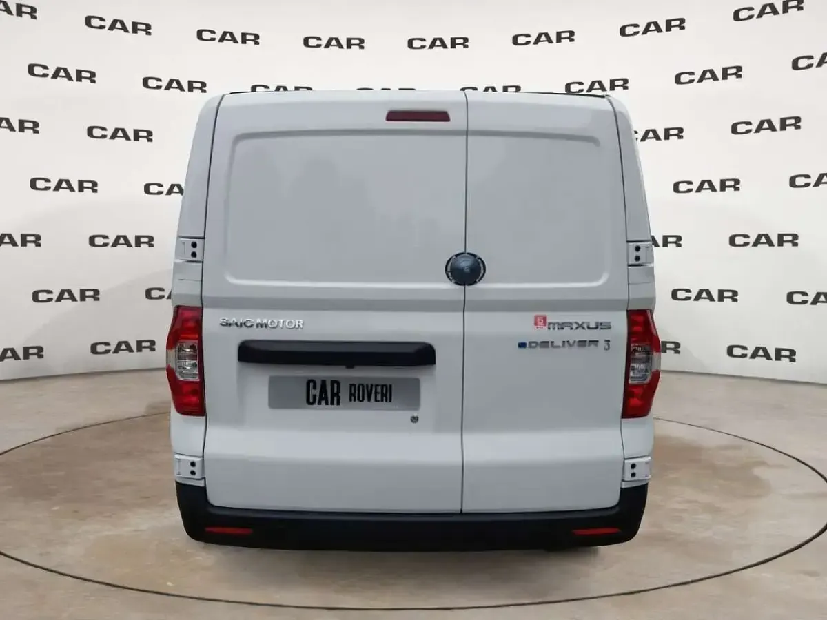 Nuova Maxus eDeliver 3 117 kW (160 CV) 2025 Bianco Furgone
