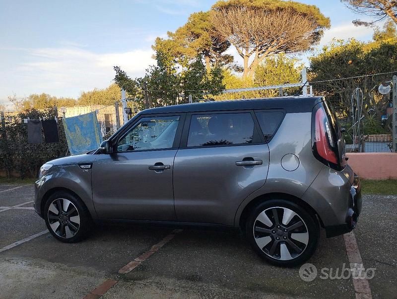 Usata Kia Soul 136 CV (100 kW) 2017 Grigio SUV