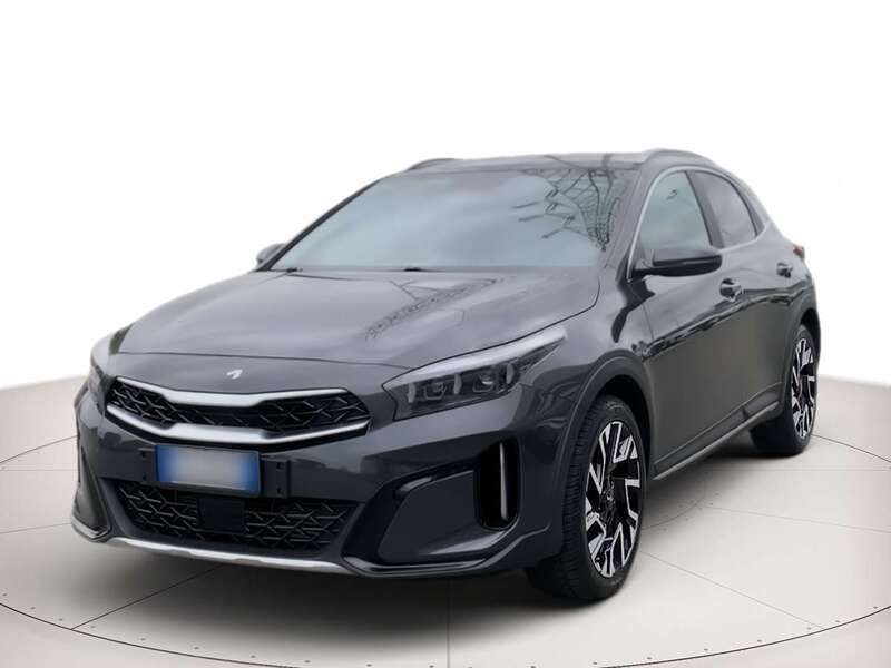 Grigio scuro Usata 2024 Kia XCeed Style SUV | 24.800 € (Cara) - Immagine 1/4