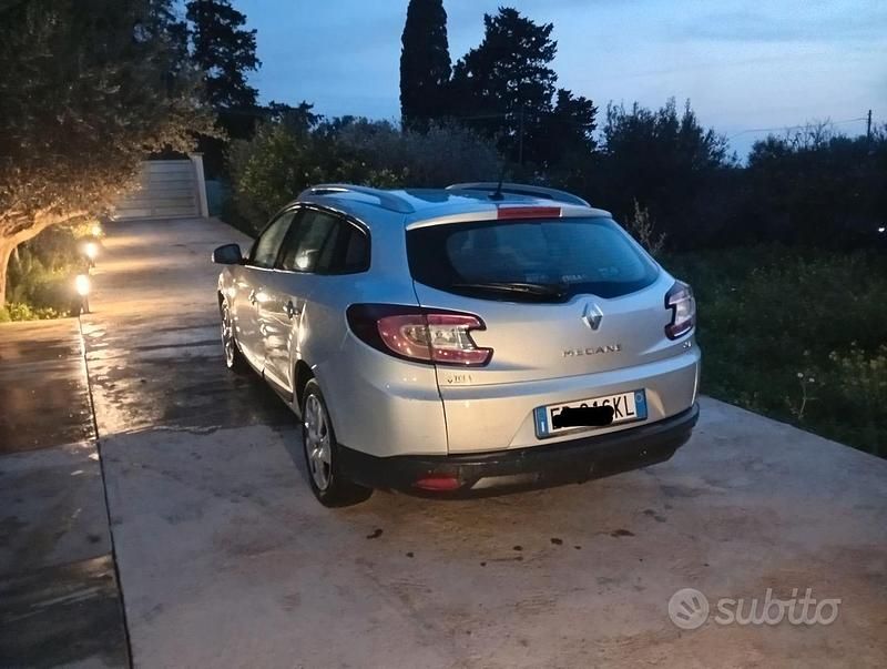 Usata Renault Mégane GrandTour 110 CV (80 kW) 2011 Grigio Station wagon