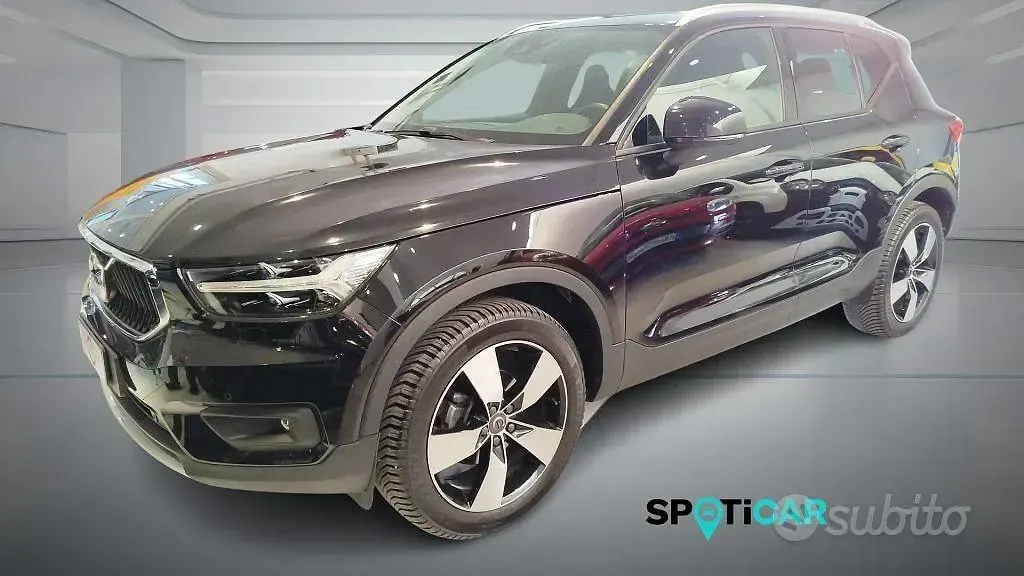 Usata Volvo XC40 Momentum 129 CV (94 kW) 2020 SUV