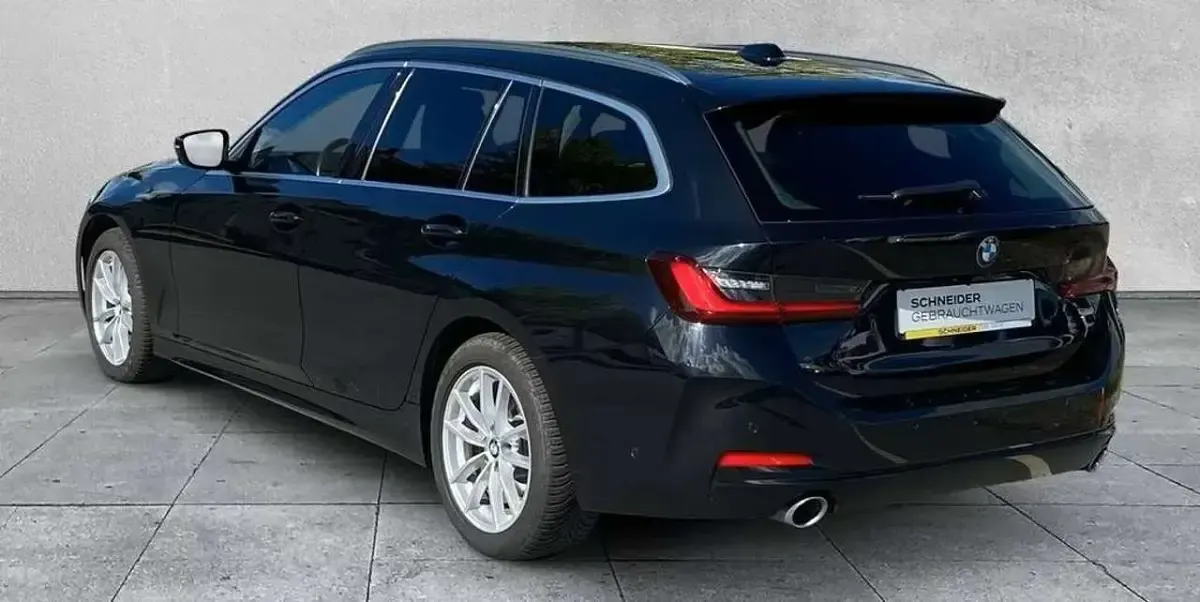 Usata BMW 318 150 CV (110 kW) 2023 Nero Station wagon