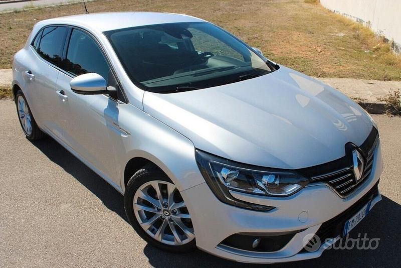 Usata Renault Mégane IV Intens 110 CV (80 kW) 2017 Grigio Berlina