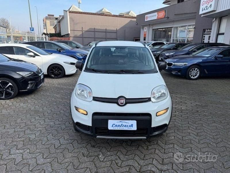 Usata Fiat Panda 4x4 S 84 CV (61 kW) 2019 Bianco Utilitaria