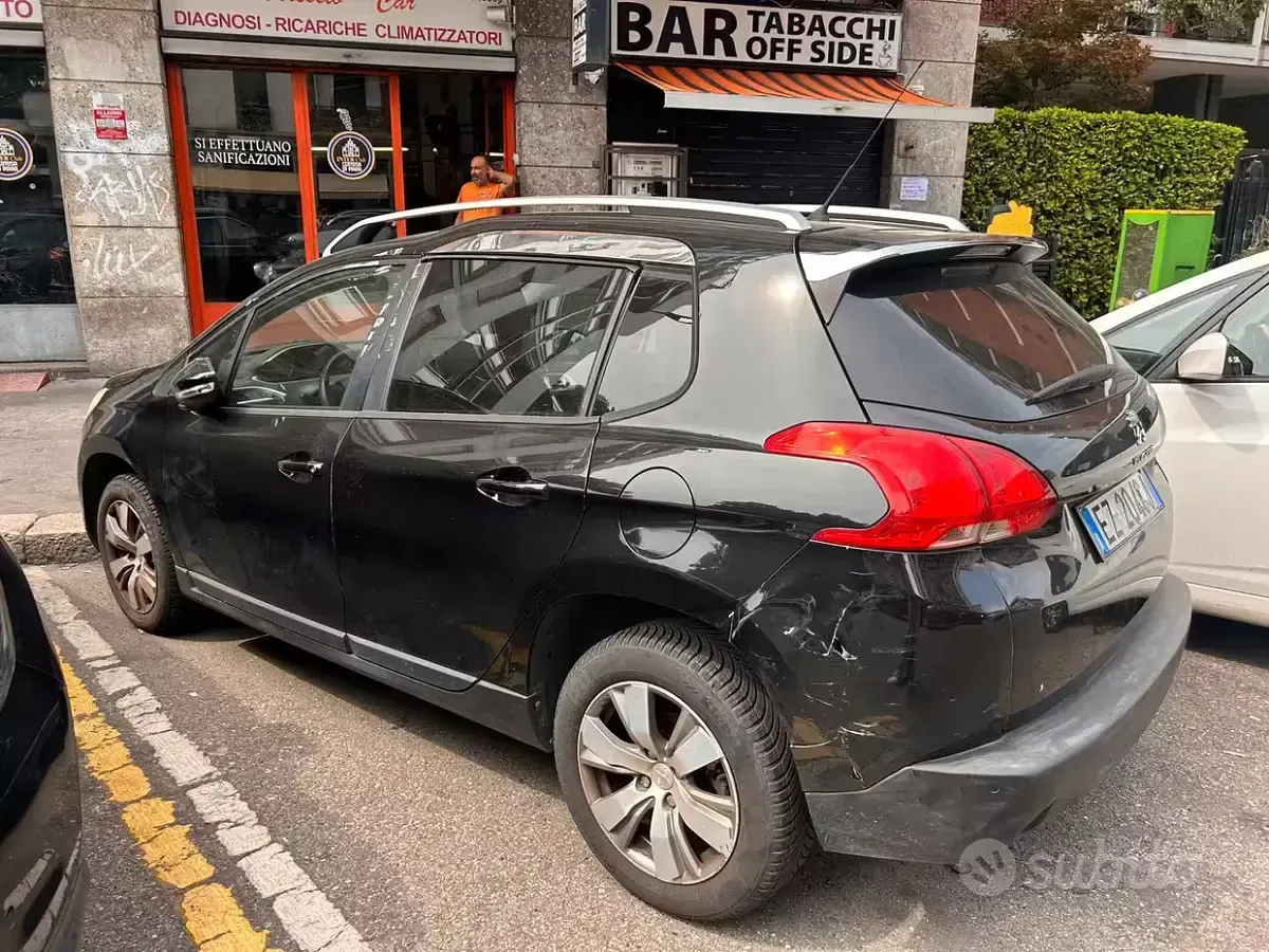Usata Peugeot 2008 82 CV (60 kW) 2015 Nero SUV