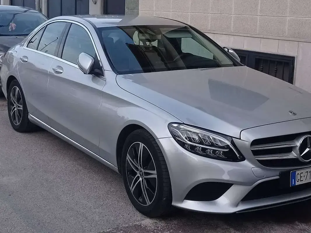 Usata Mercedes C180 Business 122 CV (89 kW) 2021 Argento Berlina