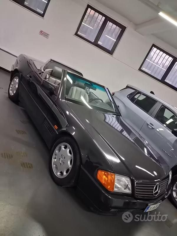 Usata Mercedes SL300 231 CV (169 kW) 1992 Grigio Cabrio