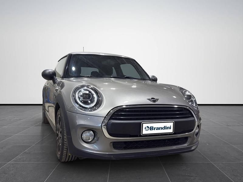 Usata Mini ONE 75 CV (55 kW) 2019 Grigio Utilitaria