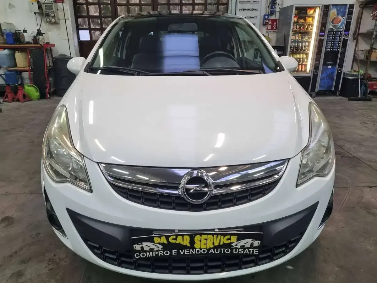 Usata Opel Corsa 69 CV (50 kW) 2012 Bianco Utilitaria