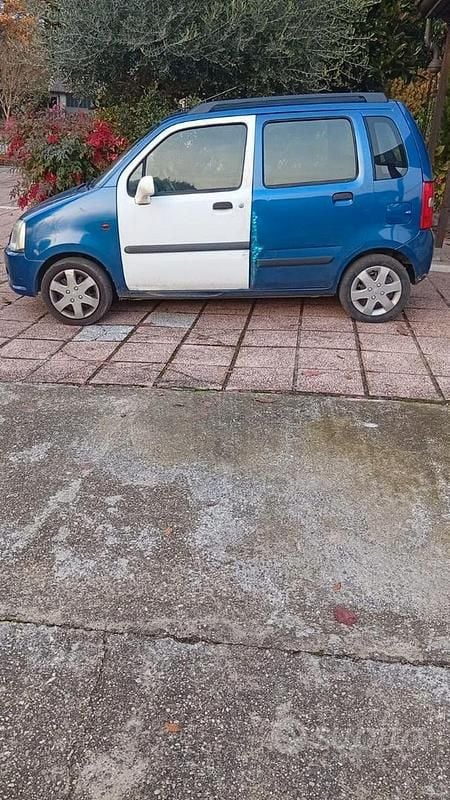 Blu Usata 2004 Suzuki Wagon R Due volumi | 500 € - Immagine 1/2