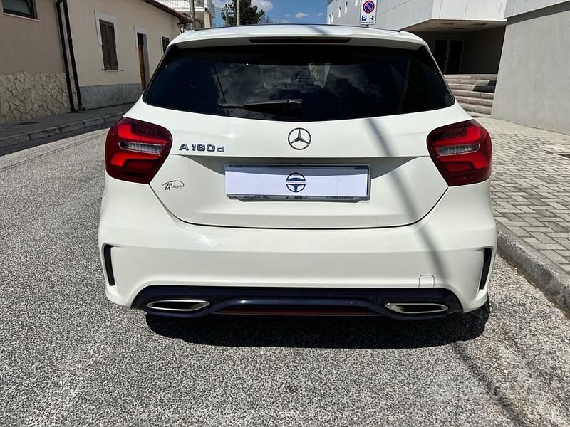 Usata Mercedes A180 Premium 109 CV (80 kW) 2016 Bianco Berlina