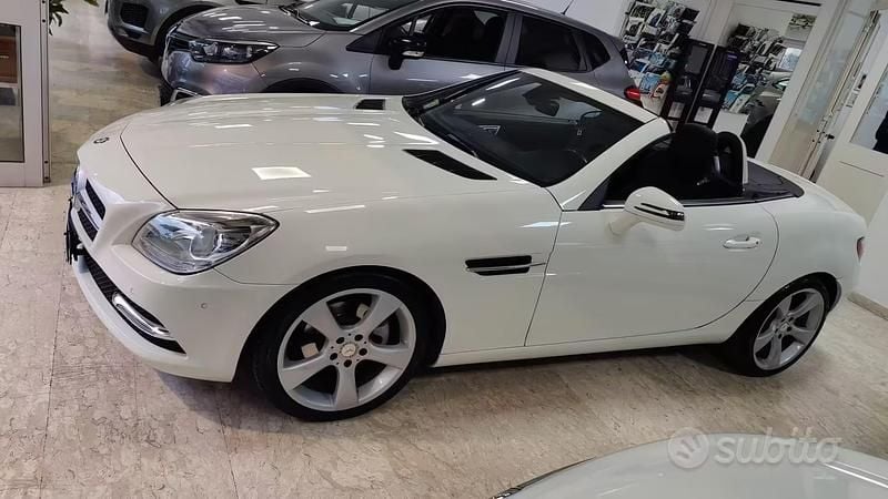 Usata Mercedes SLK200 183 CV (134 kW) 2012 Bianco Cabrio