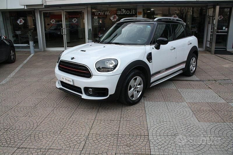 Usata Mini Cooper Countryman Business 136 CV (100 kW) 2020 Bianco SUV