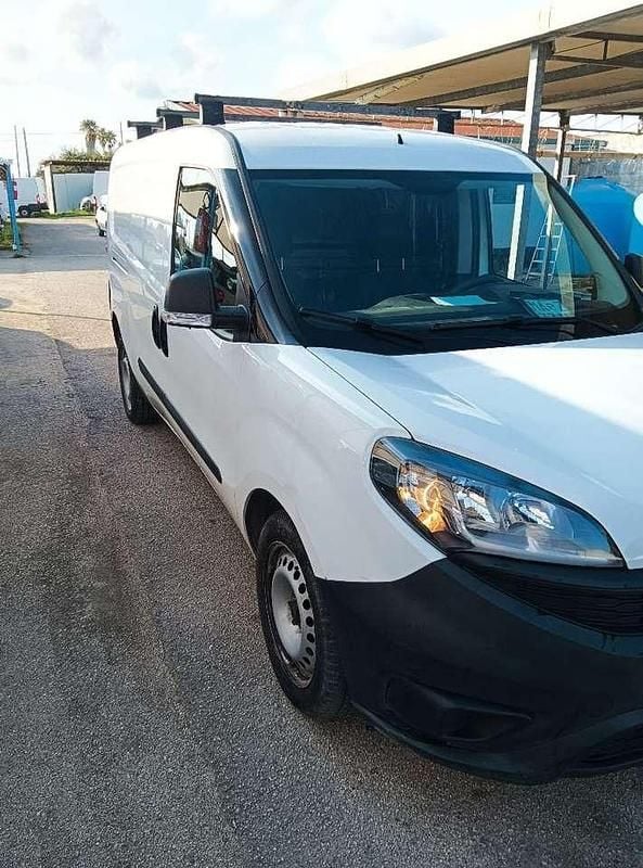 Usata Fiat Doblò 120 CV (88 kW) 2021 Other Monovolume
