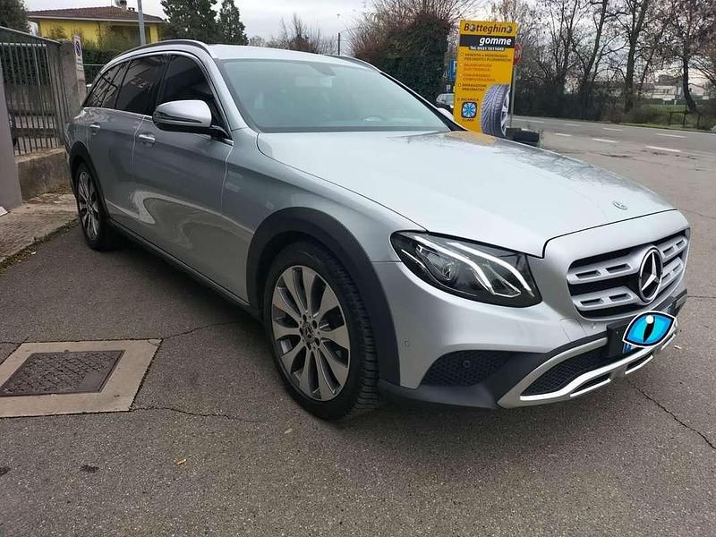 Gebraucht Mercedes E220 All-Terrain 194 PS (142 kW) 2018 Silber Kombi