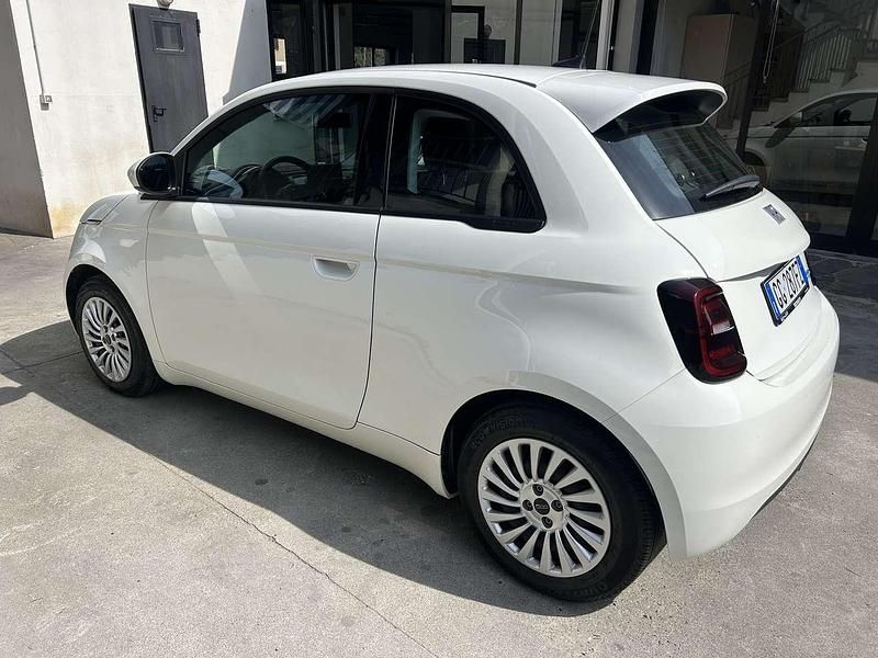 Usata Fiat 500e Passion 42 kW (58 CV) 2021 Other Utilitaria
