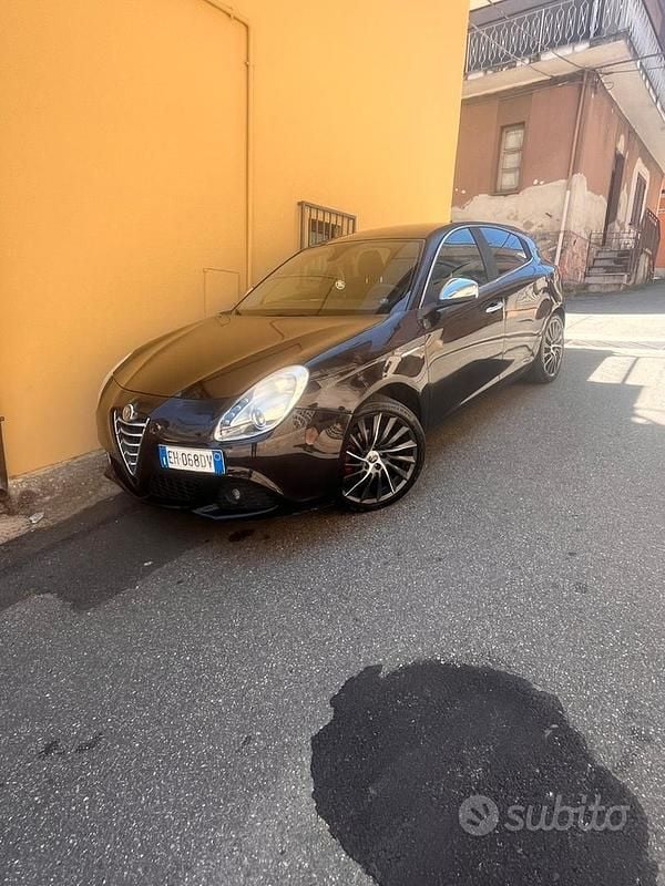 Usata Alfa Romeo Giulietta 109 CV (80 kW) 2011 Nero Utilitaria
