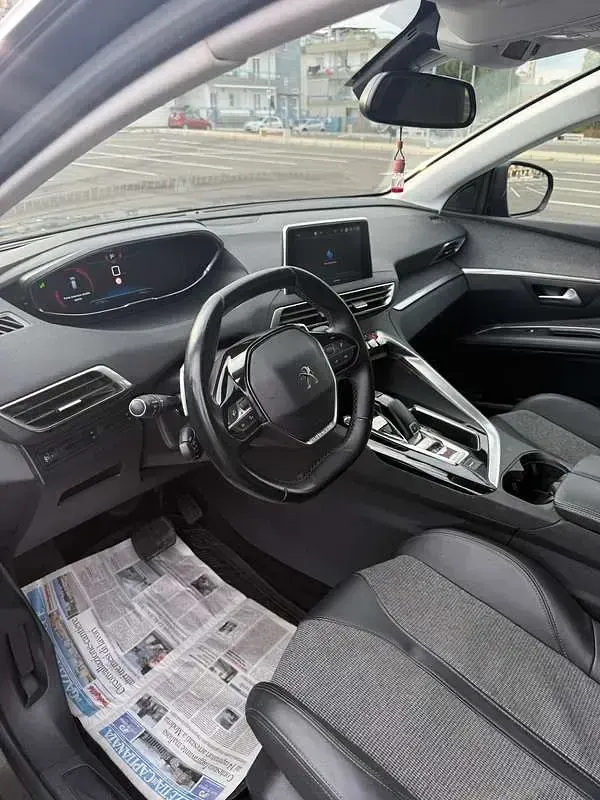 Usata Peugeot 3008 Allure 131 CV (96 kW) 2019 Beige SUV