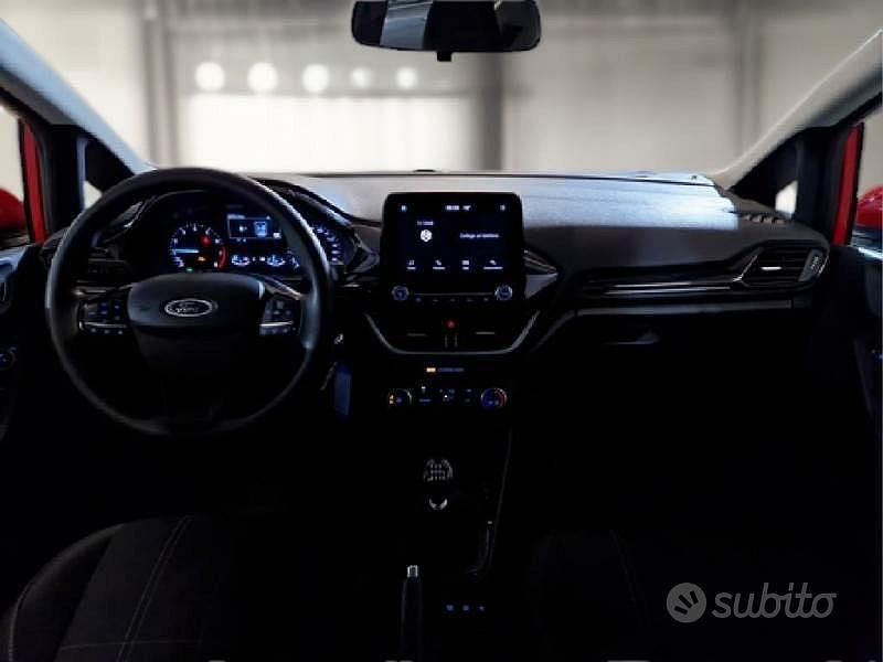 Usata Ford Fiesta S 95 CV (69 kW) 2020 Rosso pastello Berlina