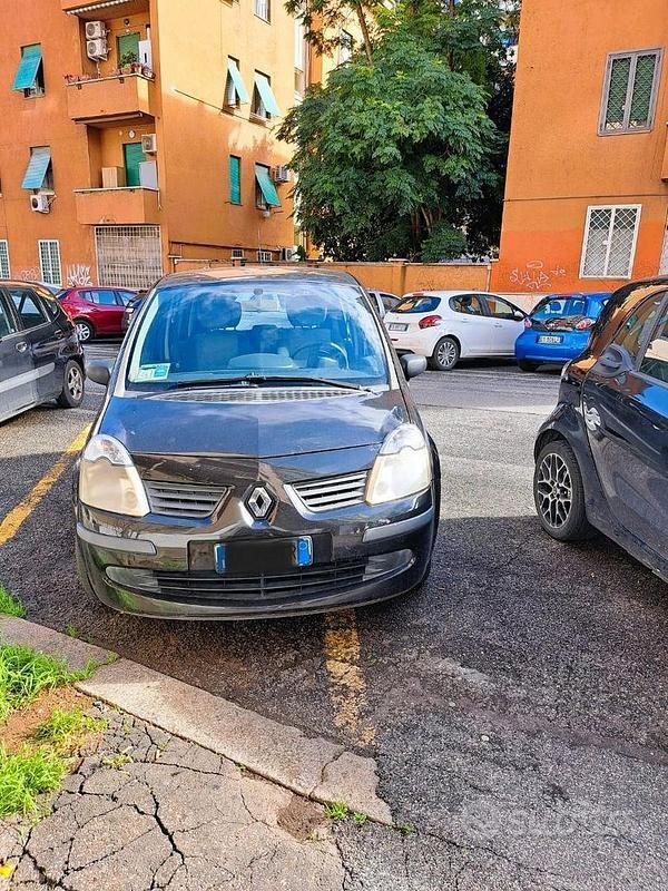 Usata Renault Modus 75 CV (55 kW) 2007 Nero Monovolume