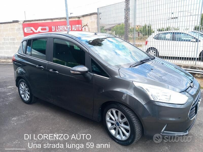Usata Ford B-MAX Titanium 75 CV (55 kW) 2018 Grigio Monovolume