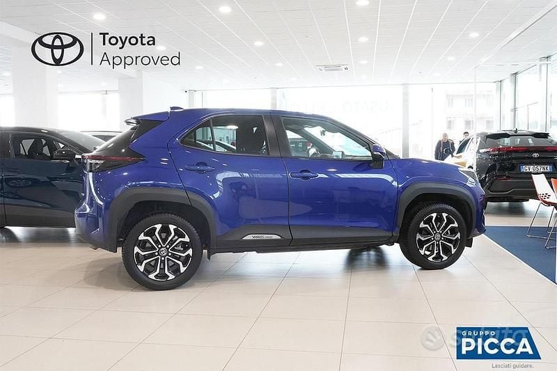 Usata Toyota Yaris Cross Trend 116 CV (85 kW) 2022 Blu SUV