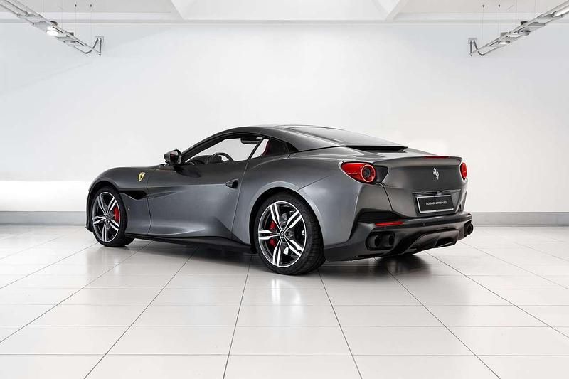 Usata Ferrari Portofino 600 CV (441 kW) 2019 Grigio Cabrio