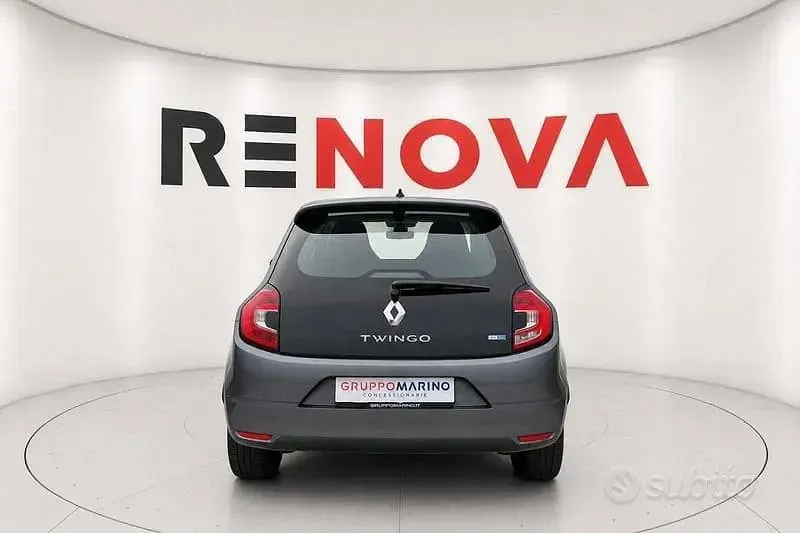 Usata Renault Twingo Zen 60 kW (82 CV) 2021 Grigio Utilitaria