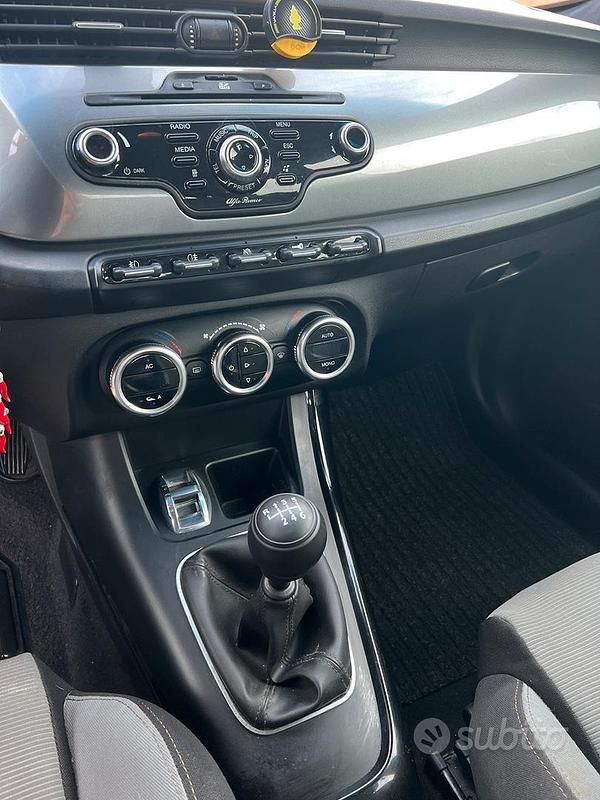 Usata Alfa Romeo Giulietta 170 CV (125 kW) 2010 Bianco Berlina
