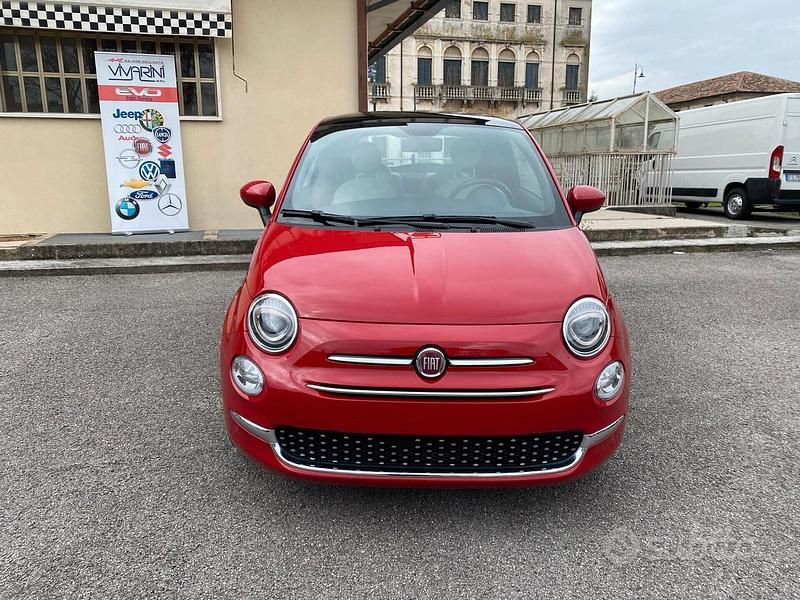 Usata Fiat 500 Dolcevita 69 CV (50 kW) 2022 Rosso Utilitaria