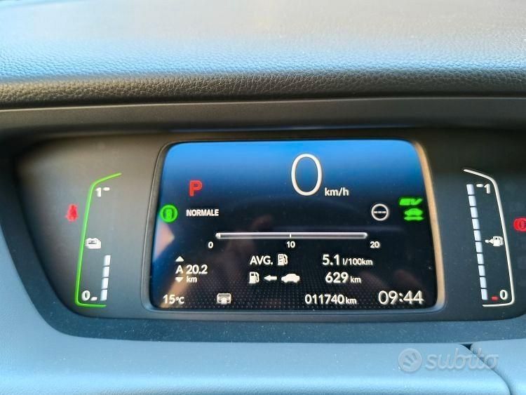 Usata Honda Jazz Sport 107 CV (78 kW) 2024 Grigio Utilitaria