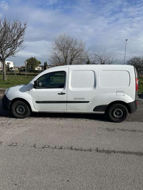 Usata Renault Kangoo 90 CV (66 kW) 2011 Monovolume