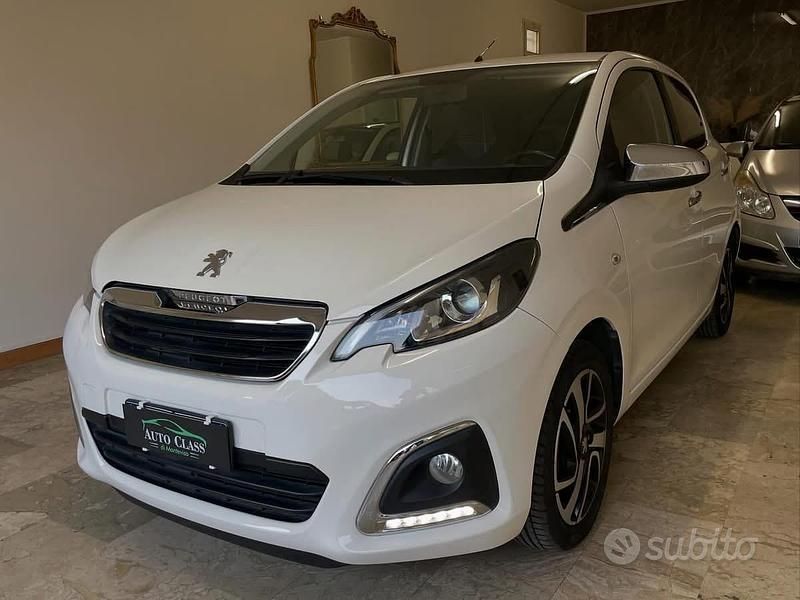 Usata Peugeot 108 Allure 69 CV (50 kW) 2017 Bianco Utilitaria