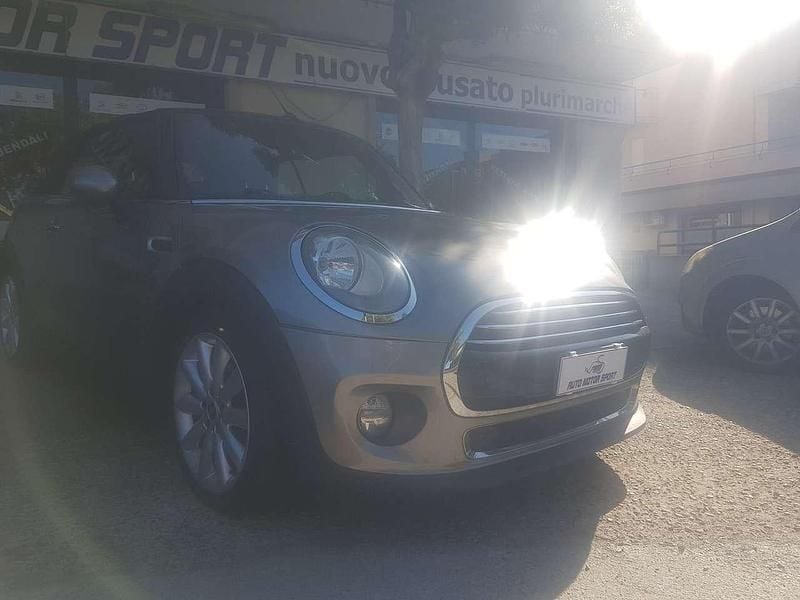 Usata Mini Cooper Cabriolet 136 CV (100 kW) 2017 Grigio metallizzato Cabrio