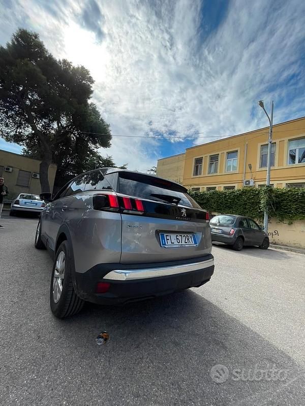 Usata Peugeot 3008 Allure 120 CV (88 kW) 2017 Berlina