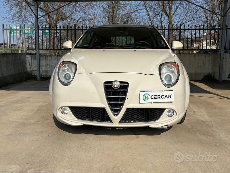 Usata Alfa Romeo MiTo Distinctive 105 CV (77 kW) 2011 Bianco Utilitaria